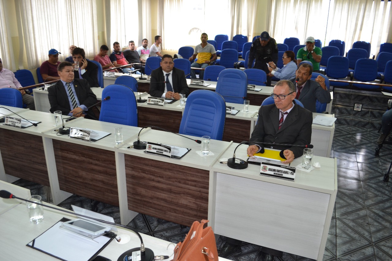 Vários assuntos são descutidos na Sessão desta quinta-feira