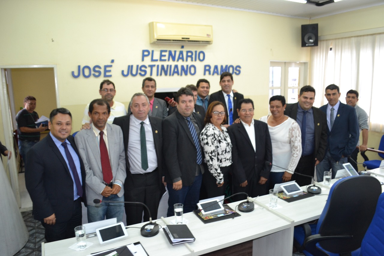 Vereadores parabenizam Festival da Mandioca e homenageiam o Sr. João Balbino dos Santos